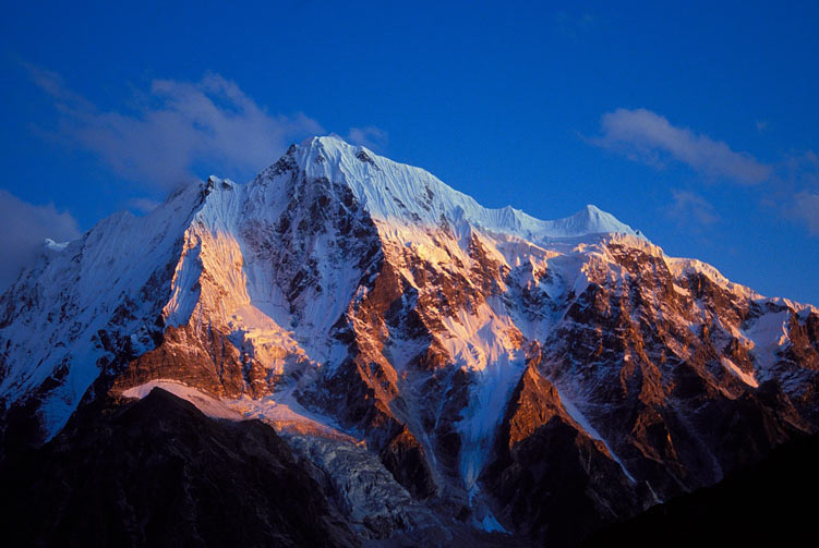 langsisa-ri-peak-climbing